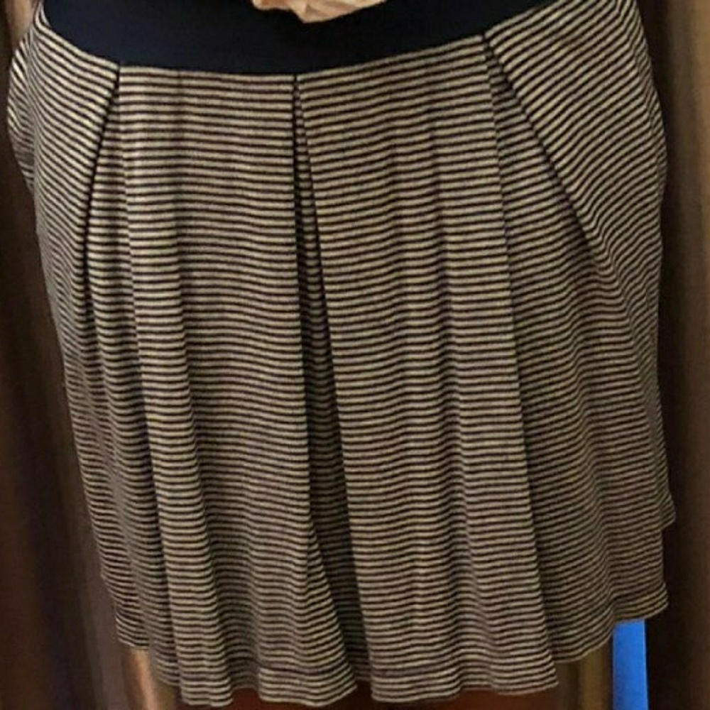 Short skirt